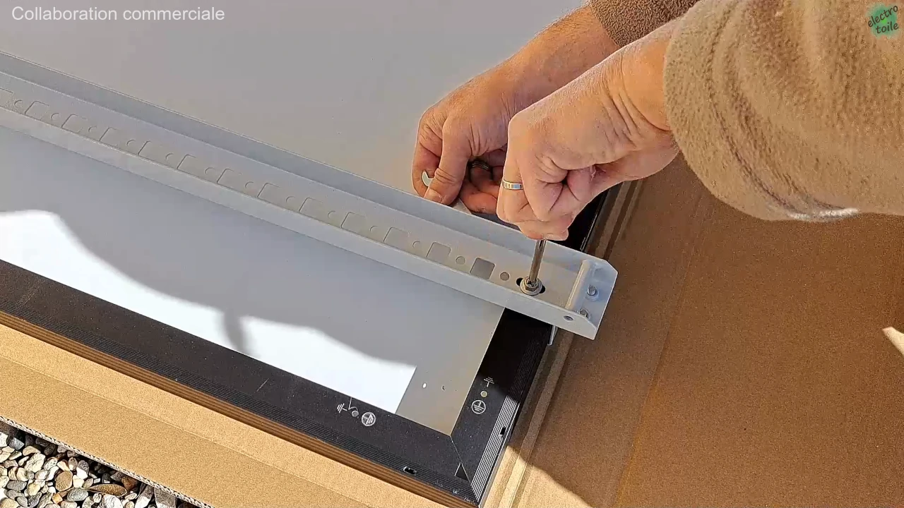 intallation du kit solaire Anker SOLIX pour une pose au sol