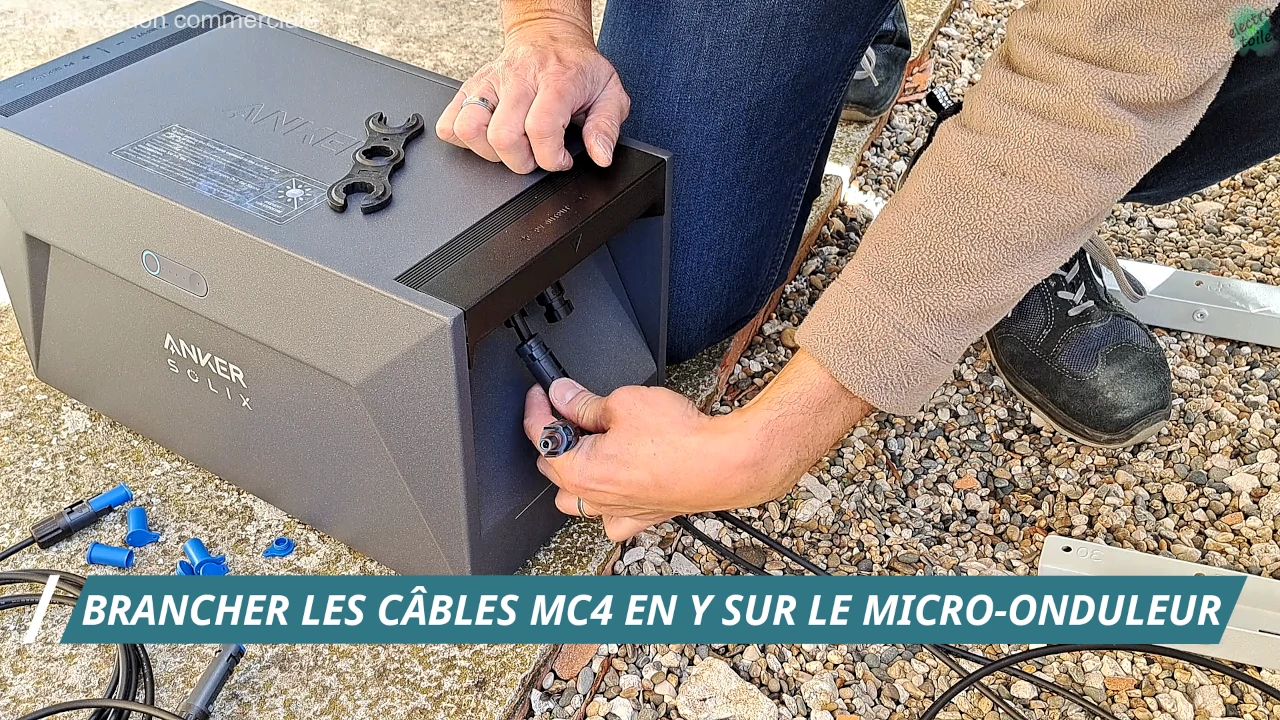 branchement de la batterie solarbank au micro-onduleur du kit solaire anker solix