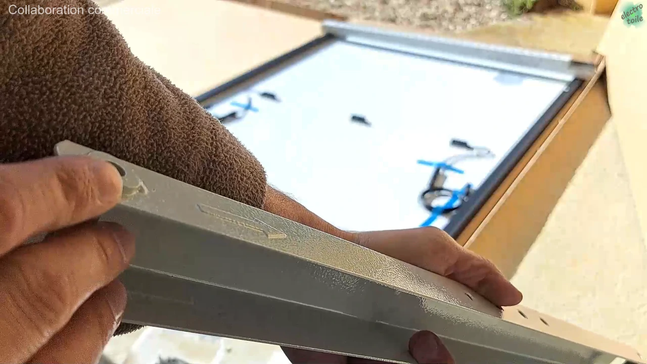 structure métallique du kit solaire Anker SOLIX pour une pose au sol