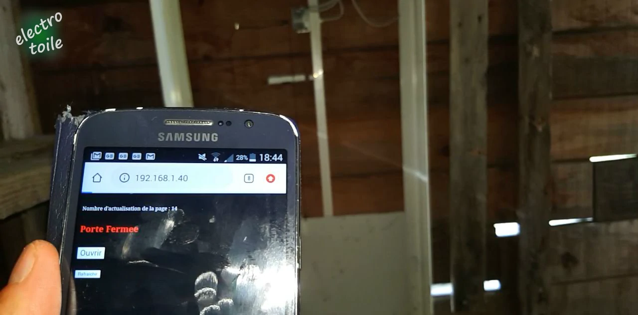 piloter à distance de la porte du poulailler depuis un smartphone