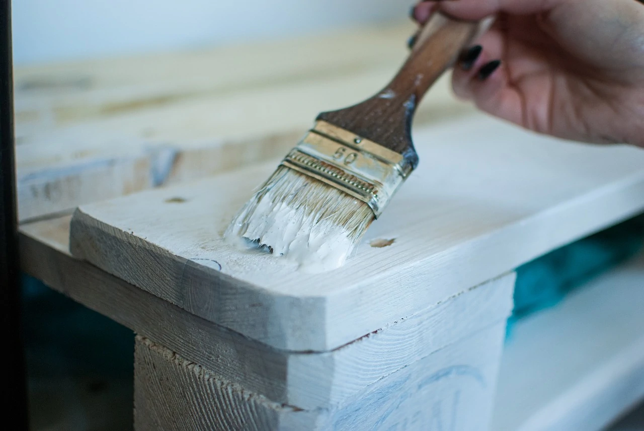 détourner l'usage d'une palette en bois pour réaliser une décoration d'intérieur originale