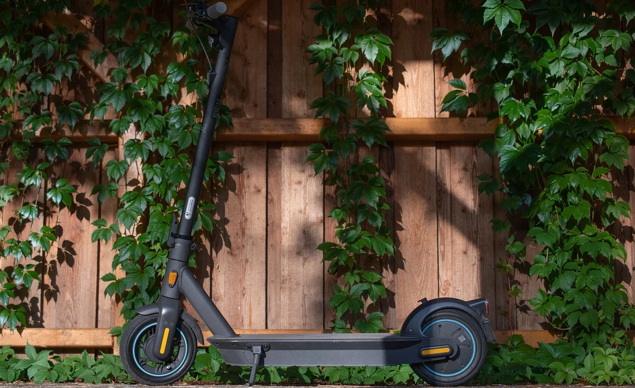 réparateur pour trottinette électrique