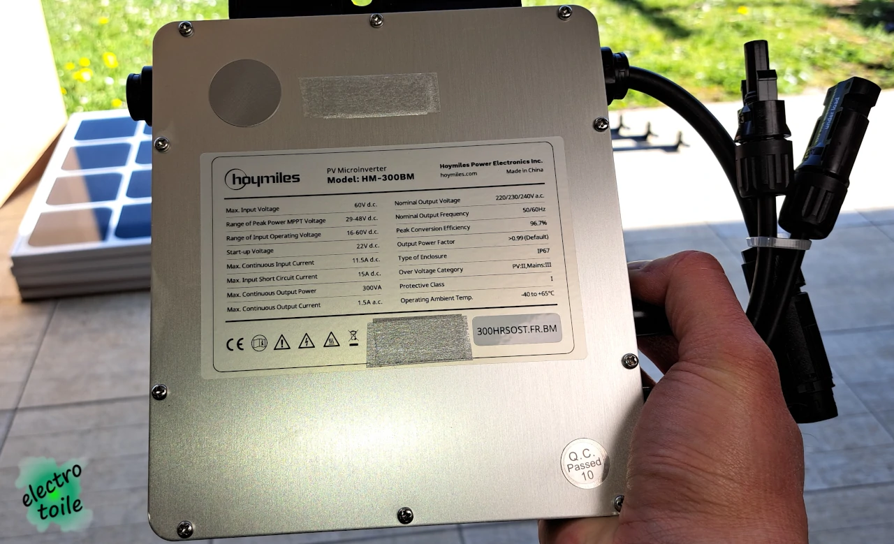 informations techniques du micro-onduleur équipant le kit solaire Beem