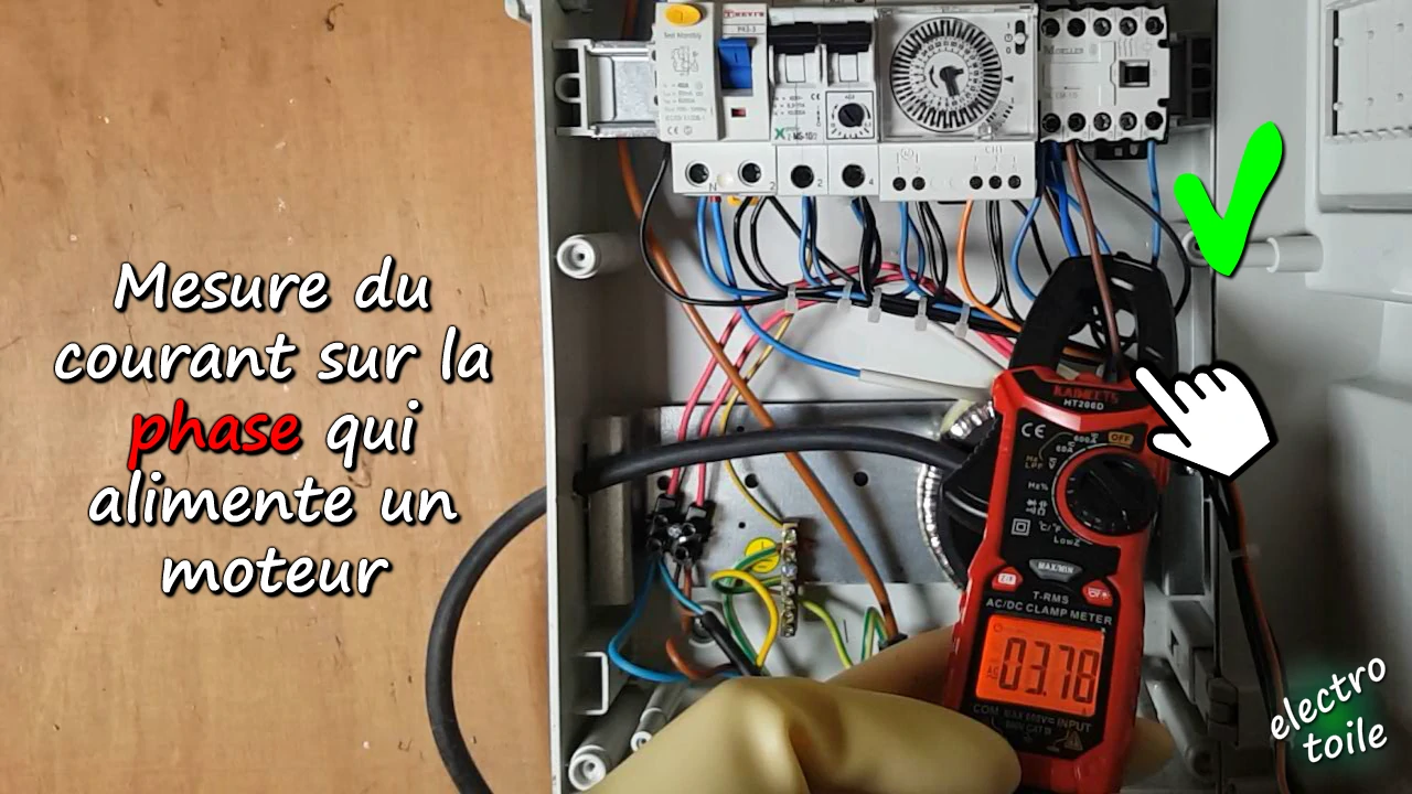 mesure à la pince du courant absorbé par le moteur d'une pompe