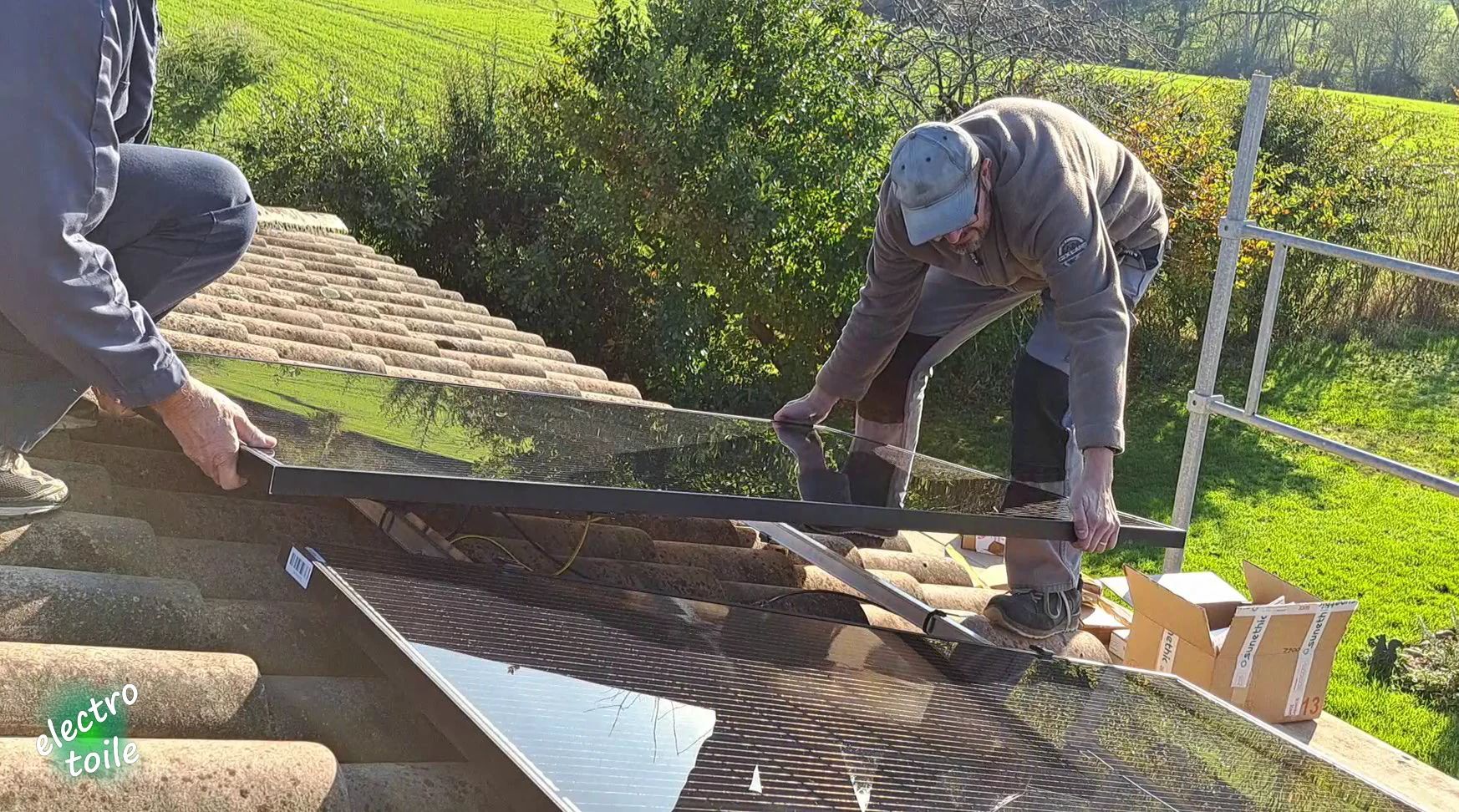 peut-on poser soi même des panneaux solaires sur sa toiture ?