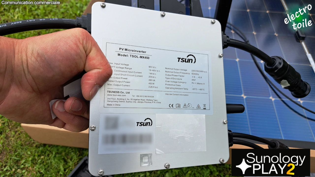 le micro onduleur équipant la station solaire Play 2 de Sunology est un TSUN TSOL-MX450