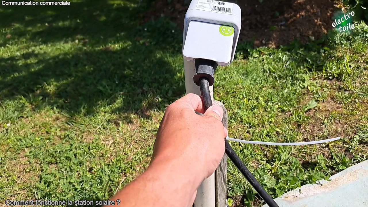 comment raccorder la station solaire Play 2 de Sunology au secteur 230V