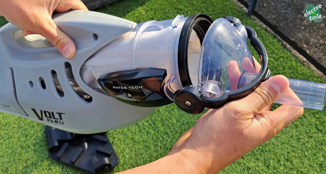 assemblage de l'aspirateur sans fil pour piscine Water Tech