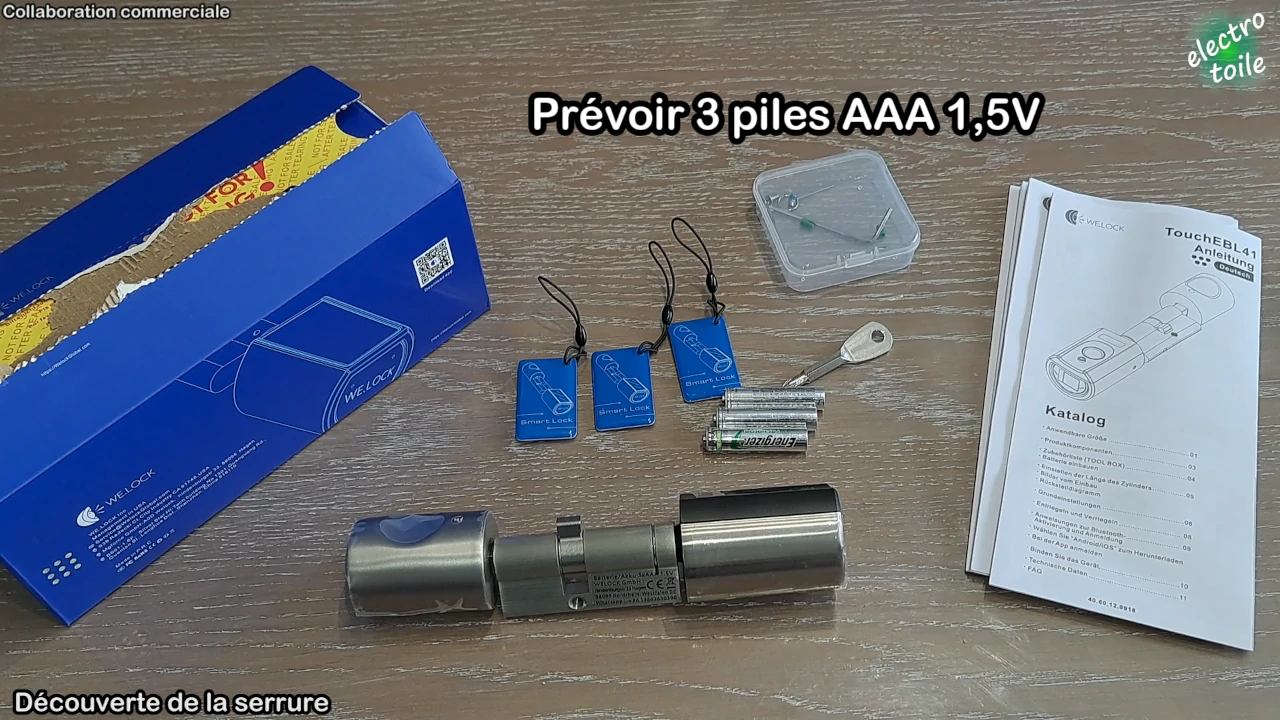 pour alimenter la serrure connectée, il faut utiliser 3 piles AAA 1,5V